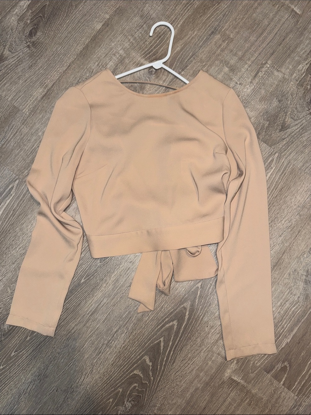 Forever 21 Beige Long Sleeve Tie-Back Crop Top